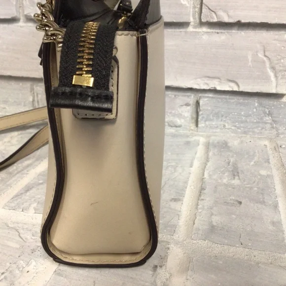 👛🥂 HOST PICK 👛🥂KATE SPADE LEATHER CREAM AND BLACK CROSSBODY BAG EUC - Picture 7 of 14